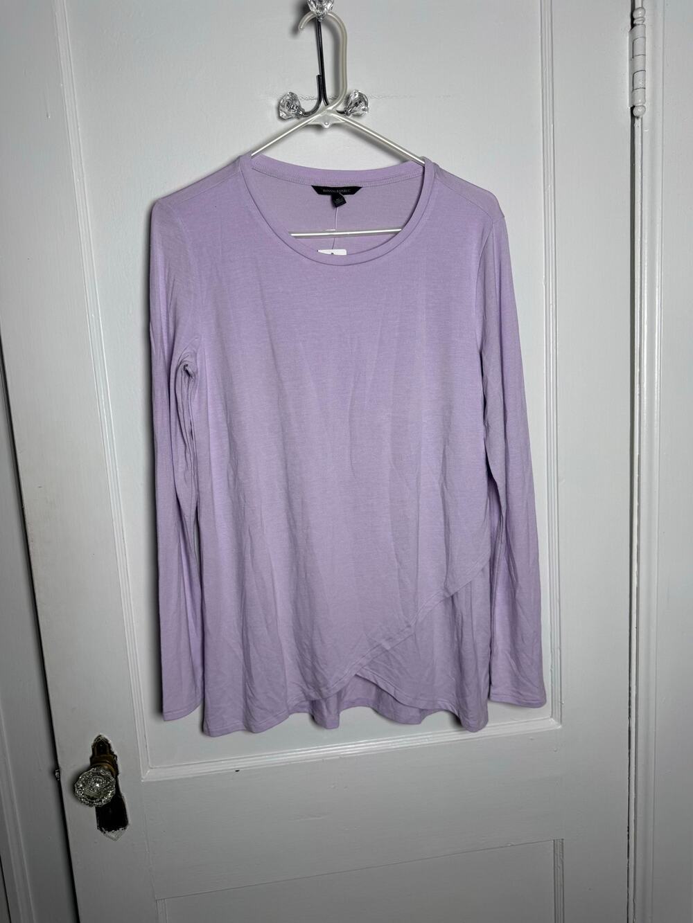 Banana Republic NWT Lavender Long Sleeve Crew Neck Top Women’s M